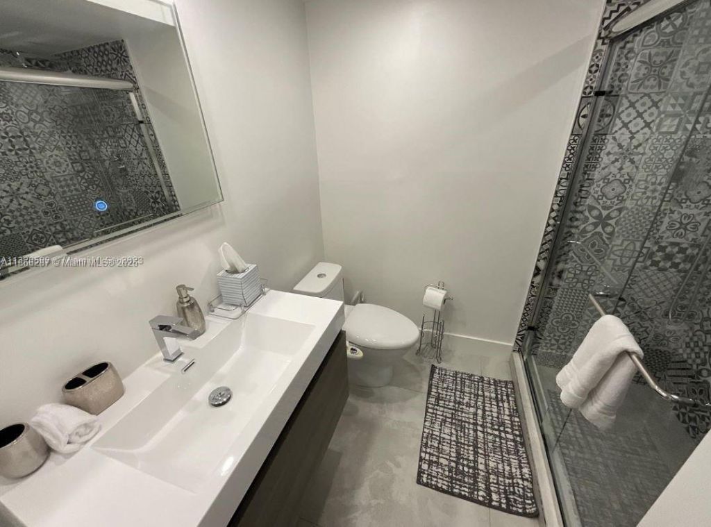 5161 Collins Ave, Unit 811, Miami Beach, FL 33140 Photo