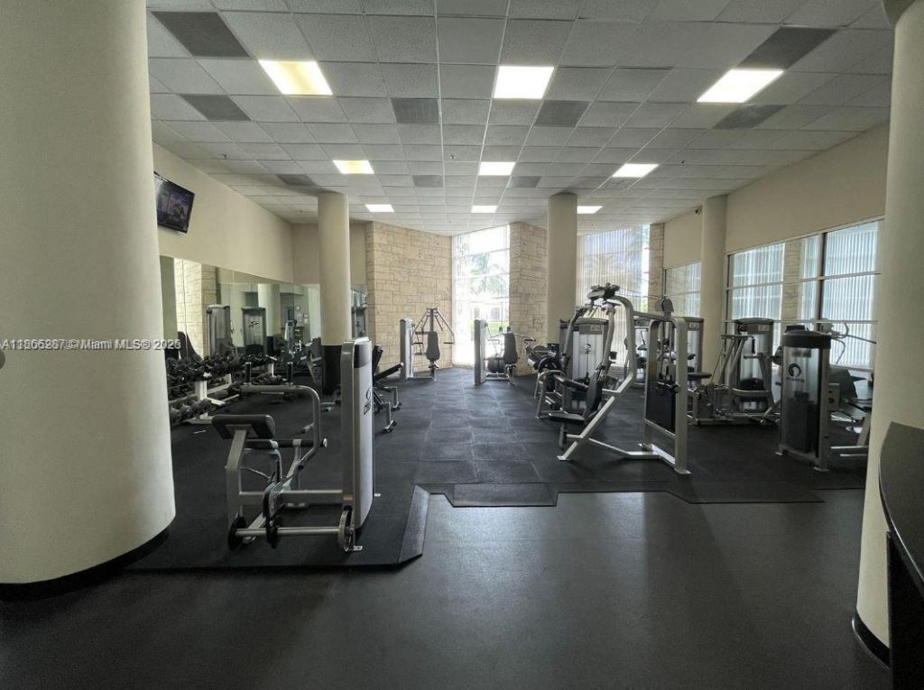 5161 Collins Ave, Unit 811, Miami Beach, FL 33140 Photo