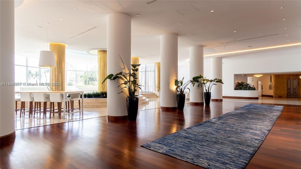 5161 Collins Ave, Unit 811, Miami Beach, FL 33140 Photo