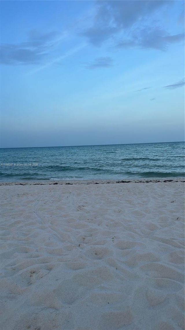5161 Collins Ave, Unit 811, Miami Beach, FL 33140 Photo