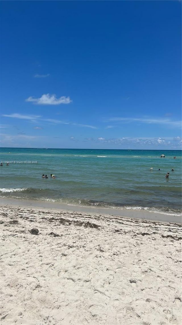 5161 Collins Ave, Unit 811, Miami Beach, FL 33140 Photo