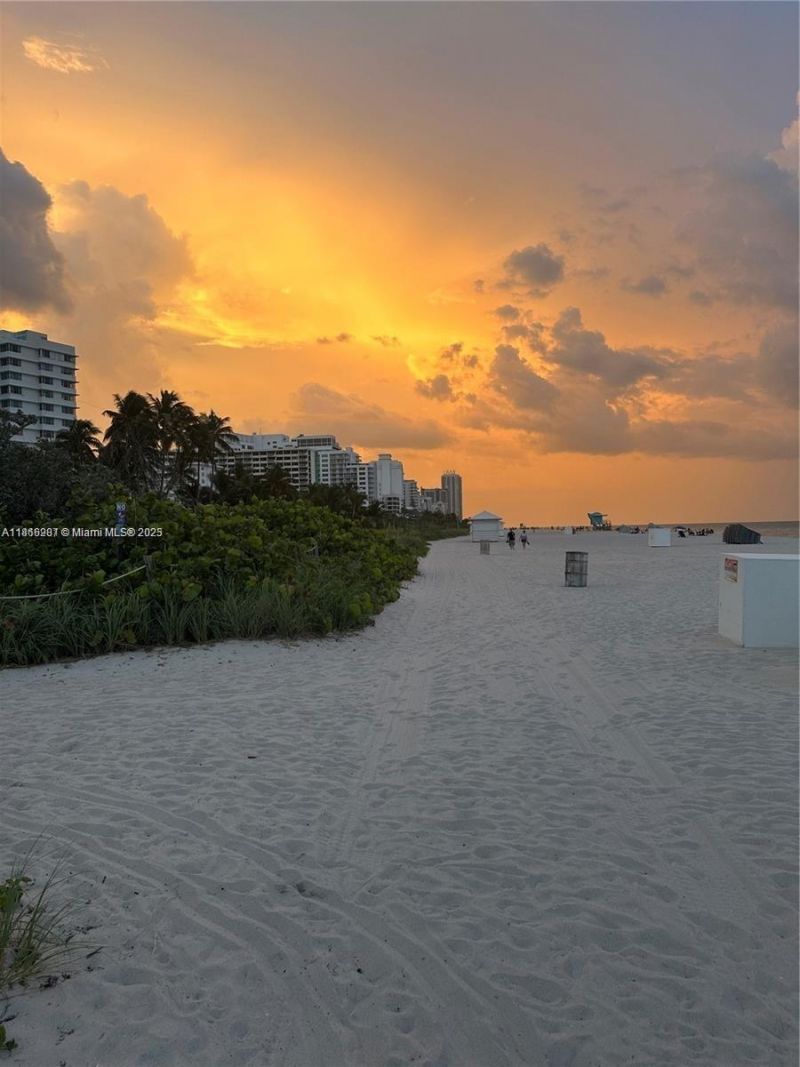 5161 Collins Ave, Unit 811, Miami Beach, FL 33140 Photo