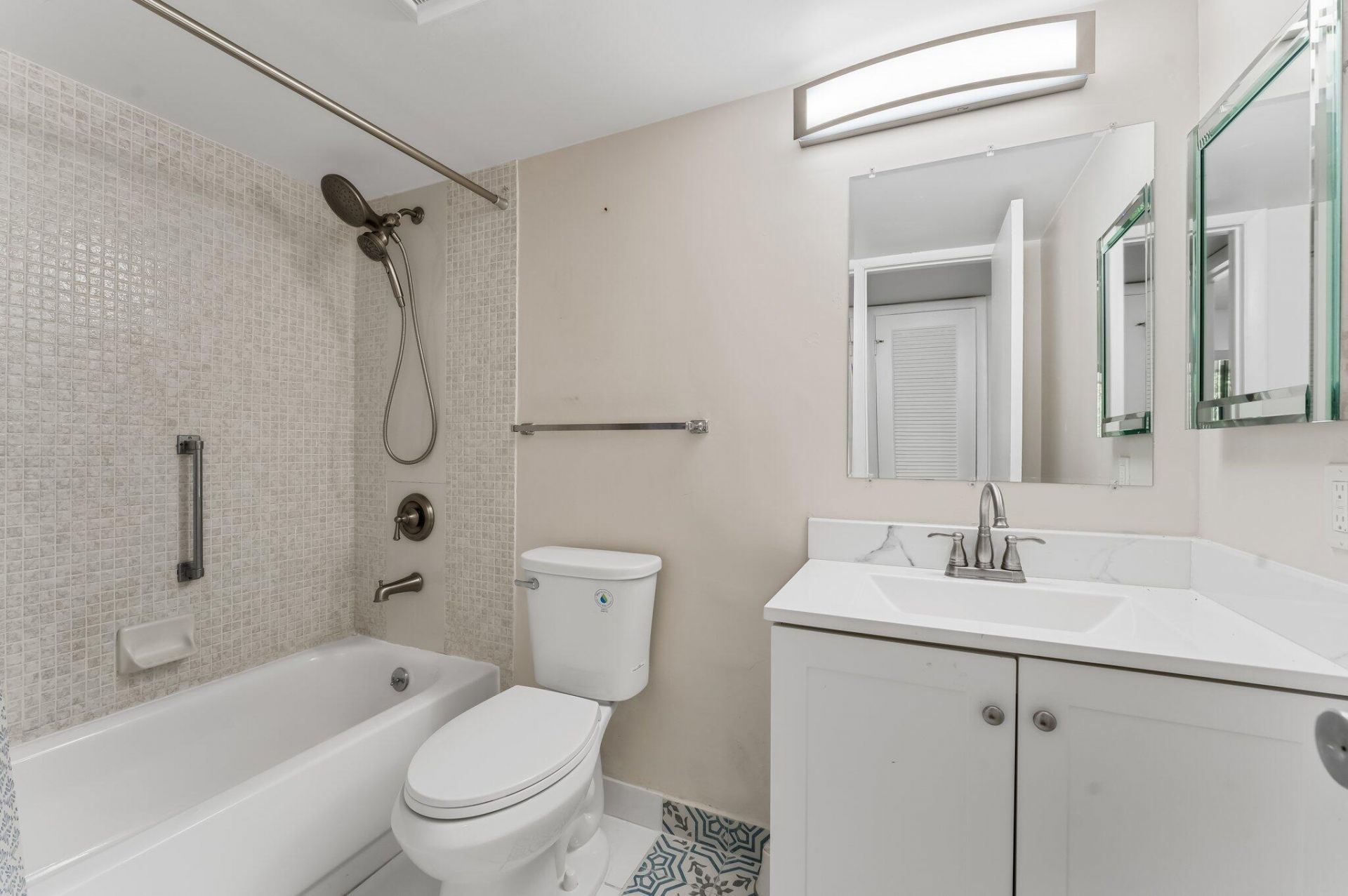 4489 Luxemburg Court, Unit 306, Lake Worth, FL 33467 Photo