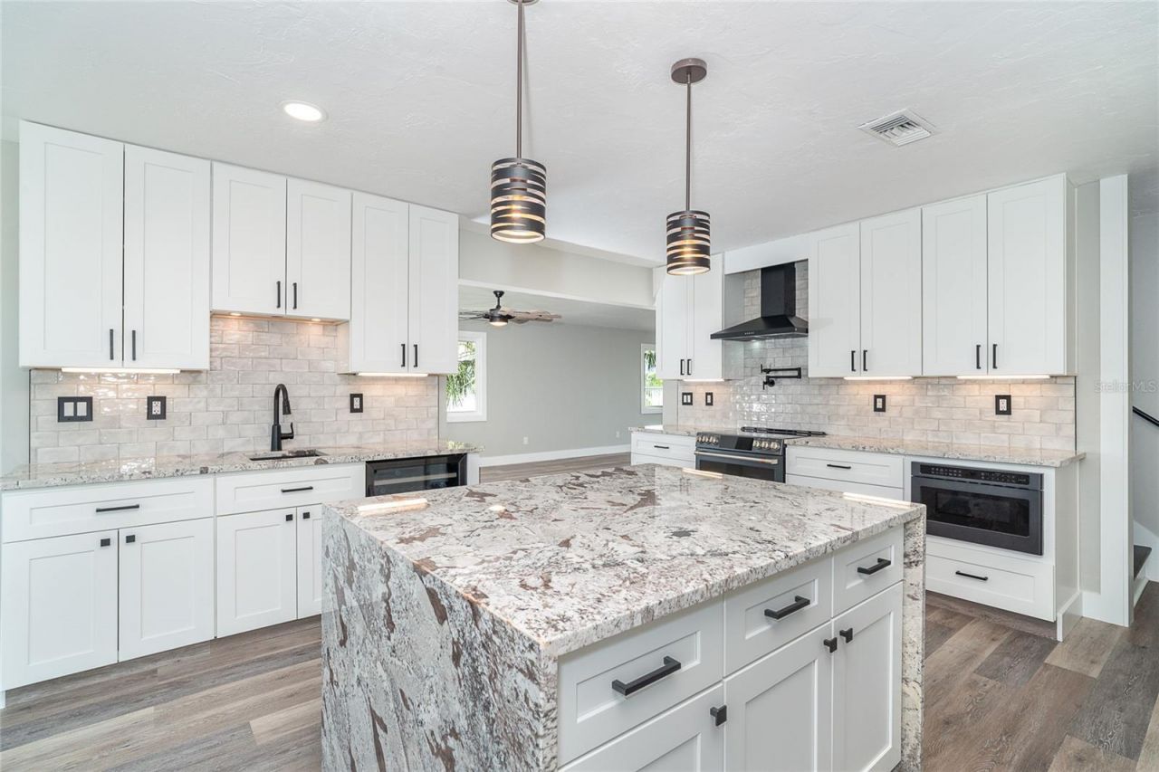 20 N Gulf Boulevard, Placida, FL 33946 Photo