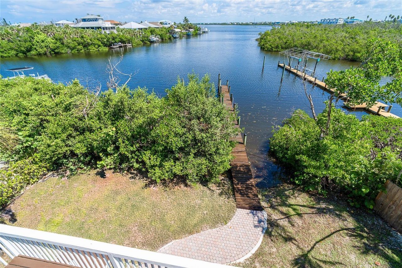 20 N Gulf Boulevard, Placida, FL 33946 Photo