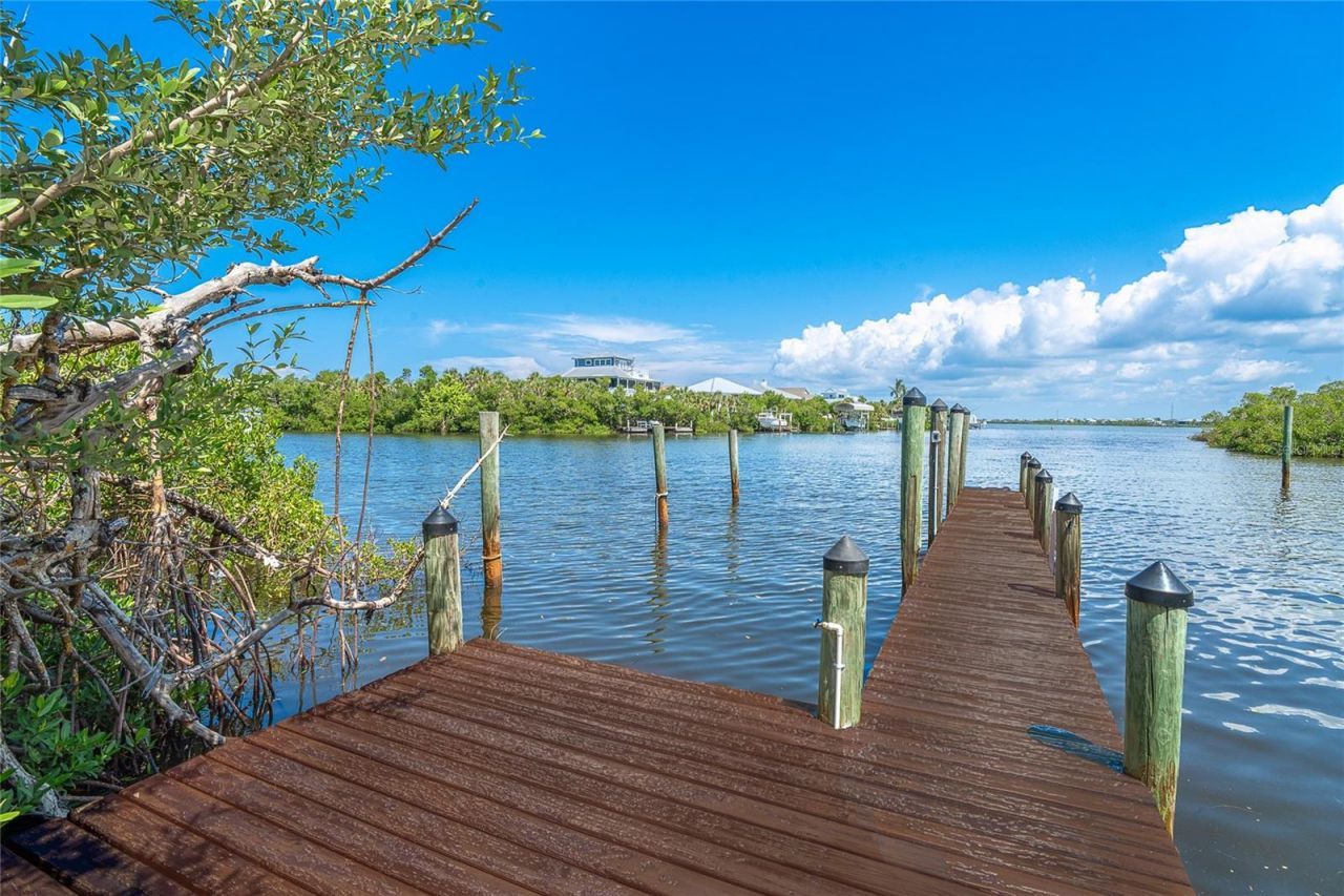 20 N Gulf Boulevard, Placida, FL 33946 Photo