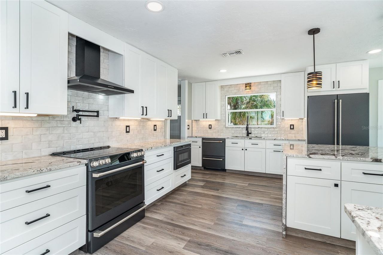 20 N Gulf Boulevard, Placida, FL 33946 Photo