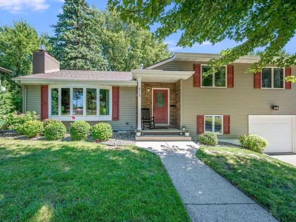 915 S Hampton Street, Fairmont, MN 56031