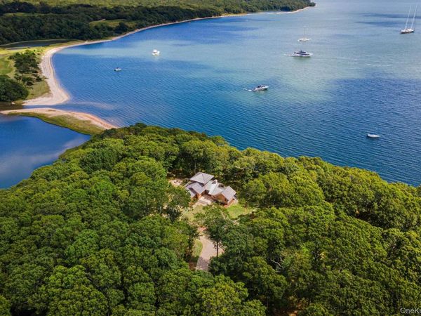 21 Thompson Road, Shelter Island, NY 11964