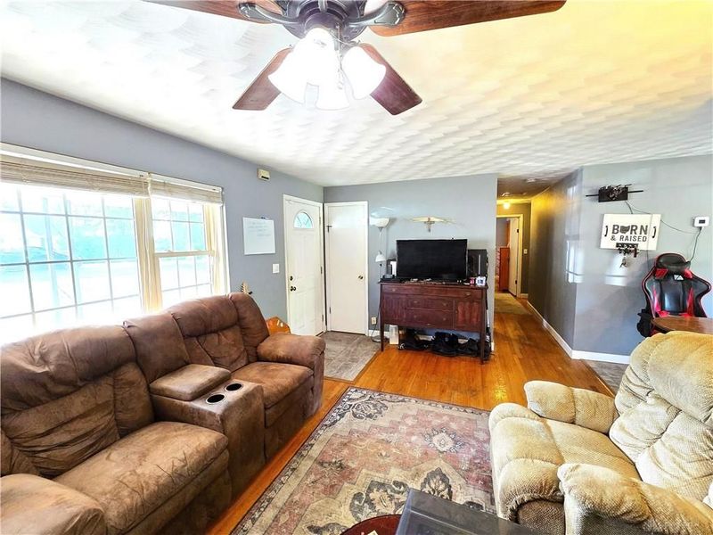 1290 Red Oaks Circle, Springfield, OH 45506 Photo 3