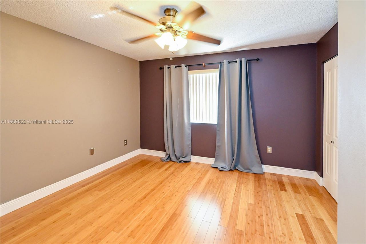 8390 NW 103rd St, Unit 205H, Hialeah Gardens, FL 33016 Photo