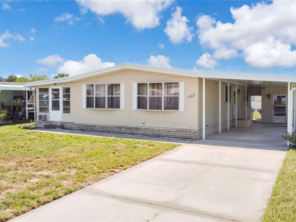 1207 APACHE CIRCLE, TAVARES, FL 32778