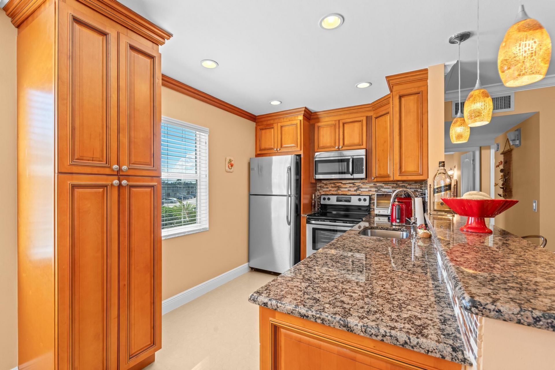 480 Flanders J, Delray Beach, FL 33484 Photo