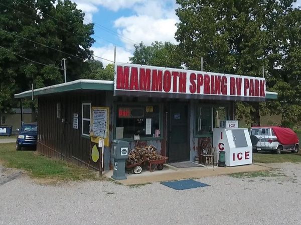 107 US 63, Mammoth Spring, AR 72554