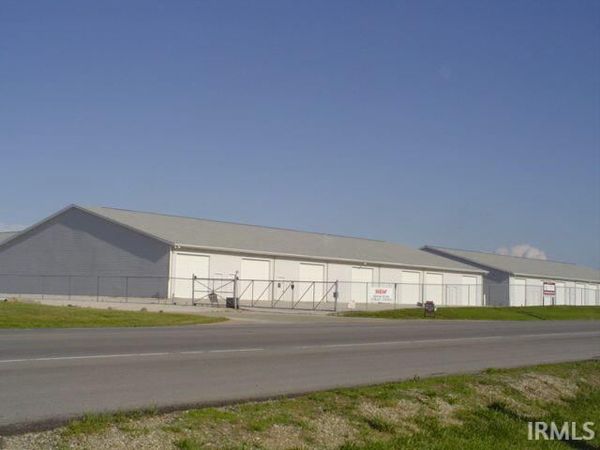 10208 N State Road 13 #1, Syracuse, IN 46567