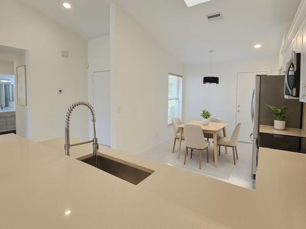 5622 Royal Lake Circle, Boynton Beach, FL 33437