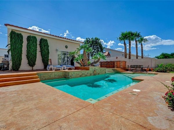 1593 Graystone Canyon Avenue, Las Vegas, NV 89183