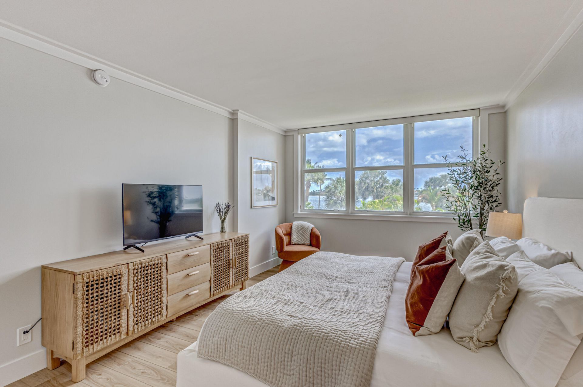 2600 N Flagler Drive, Unit 303, West Palm Beach, FL 33407 Photo