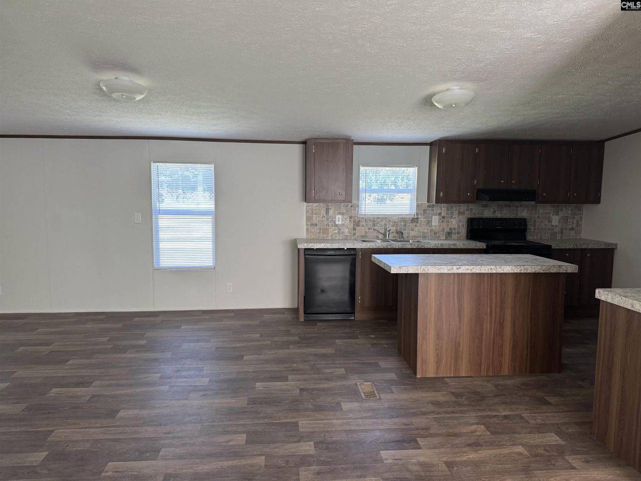 7527 Old Number Six Highway Photo 16