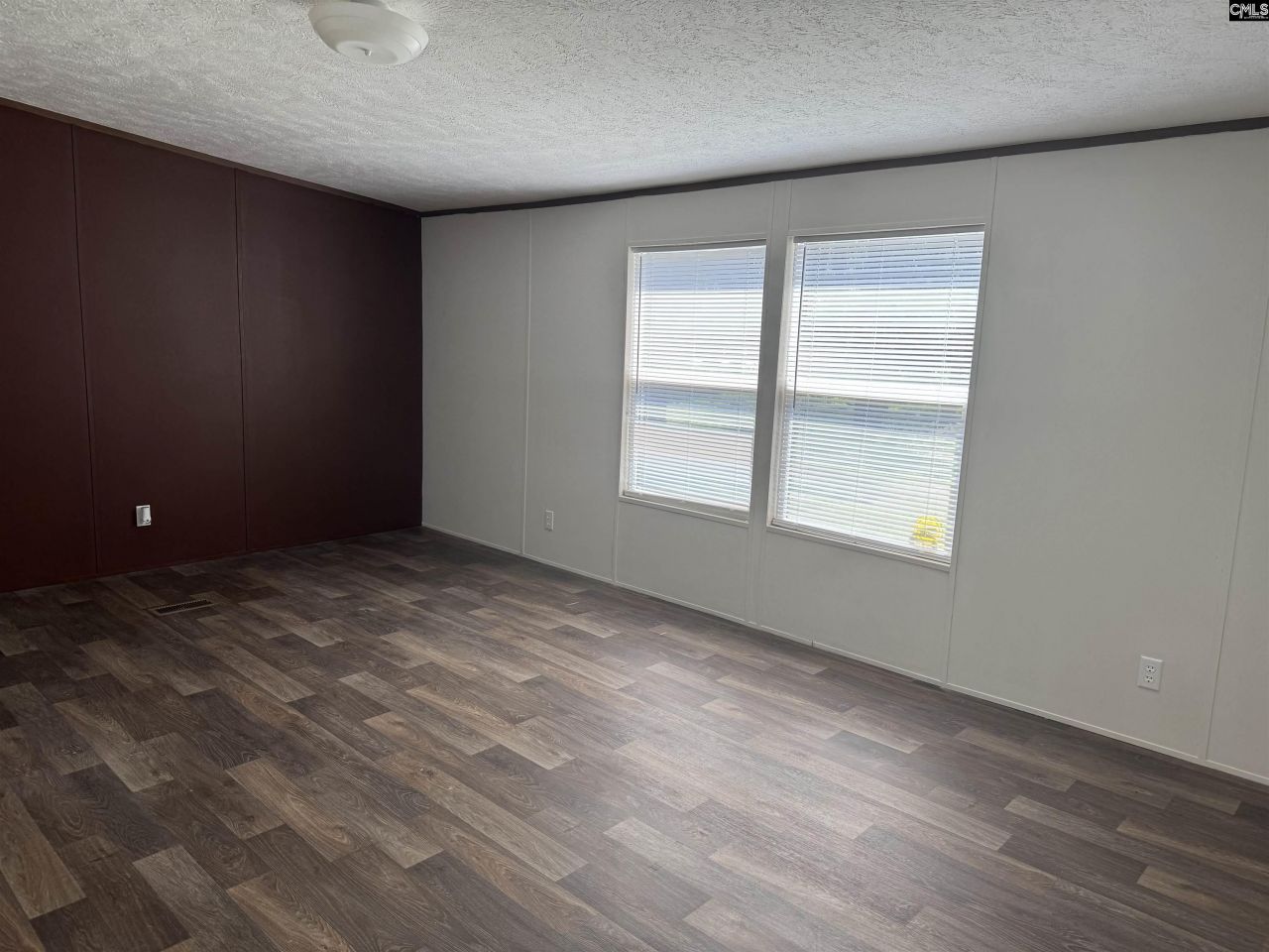 7527 Old Number Six Highway Photo 20