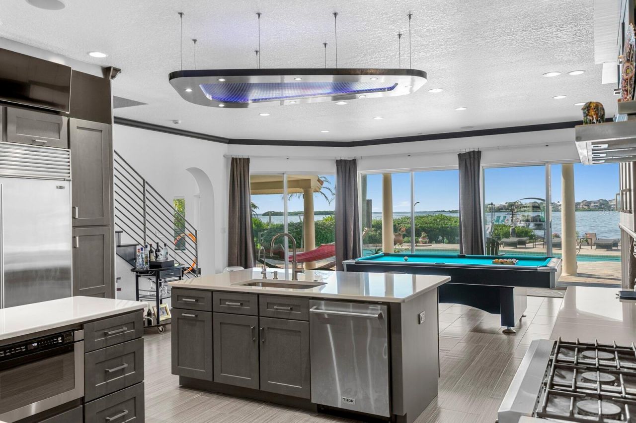 1632 Sea Breeze Drive, Tarpon Springs, FL 34689 Photo