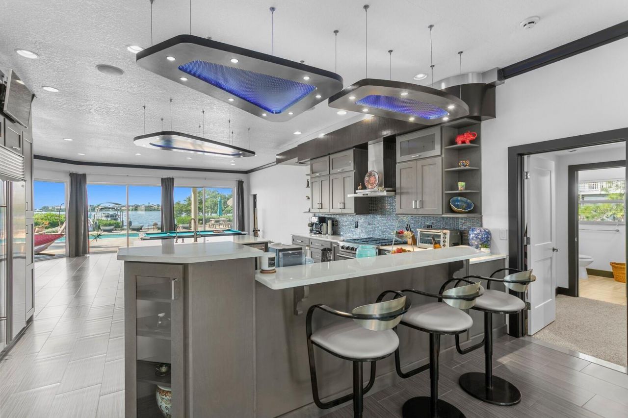 1632 Sea Breeze Drive, Tarpon Springs, FL 34689 Photo