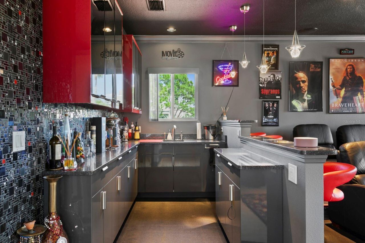 1632 Sea Breeze Drive, Tarpon Springs, FL 34689 Photo