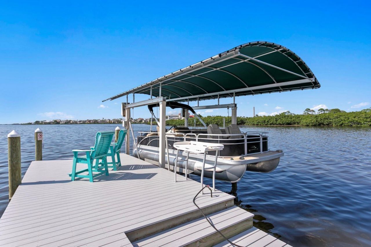 1632 Sea Breeze Drive, Tarpon Springs, FL 34689 Photo