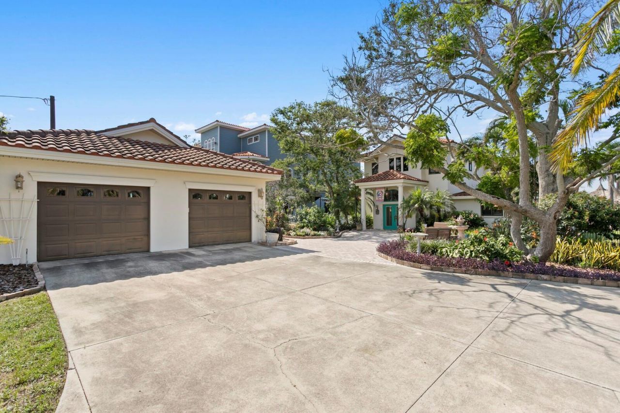 1632 Sea Breeze Drive, Tarpon Springs, FL 34689 Photo