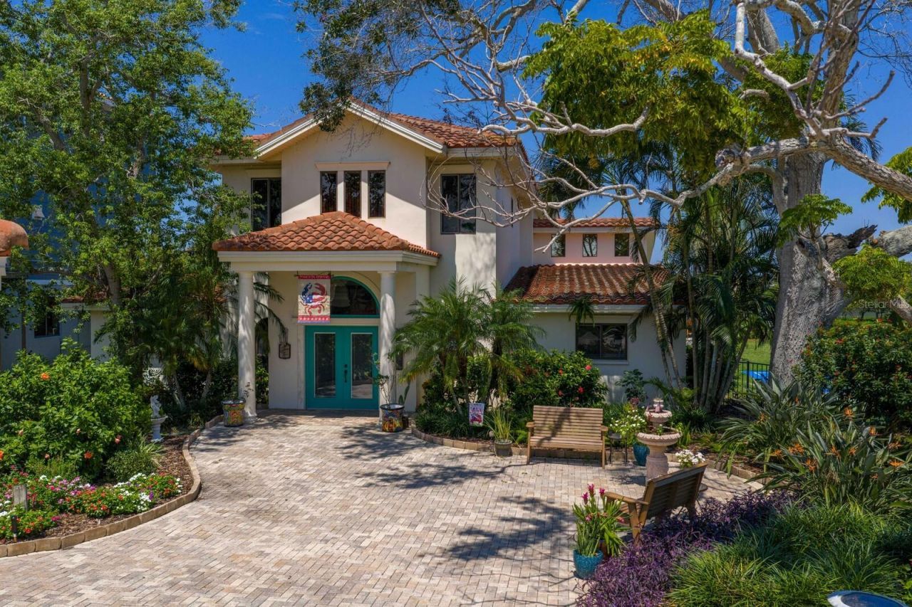 1632 Sea Breeze Drive, Tarpon Springs, FL 34689 Photo