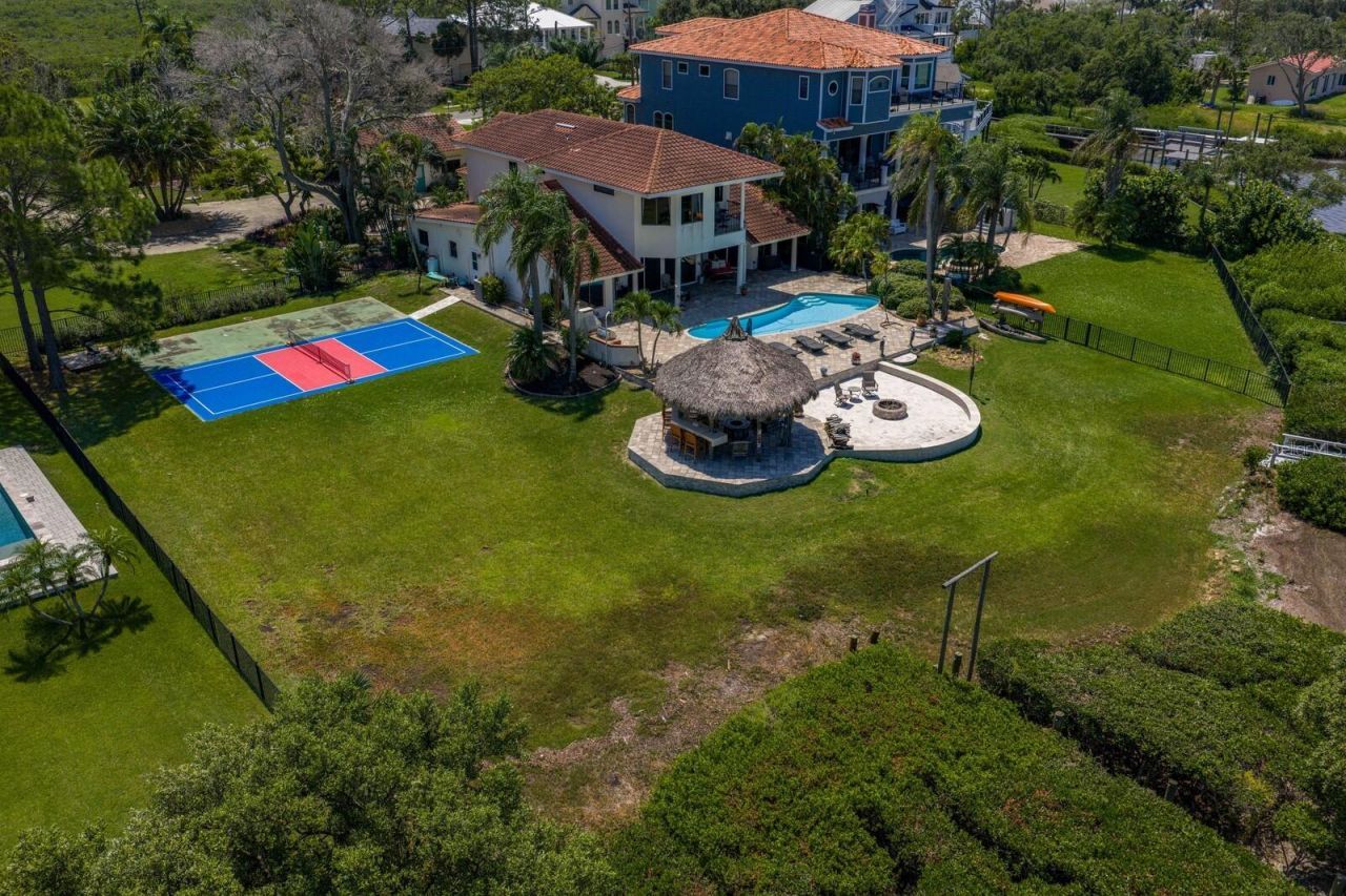 1632 Sea Breeze Drive, Tarpon Springs, FL 34689 Photo