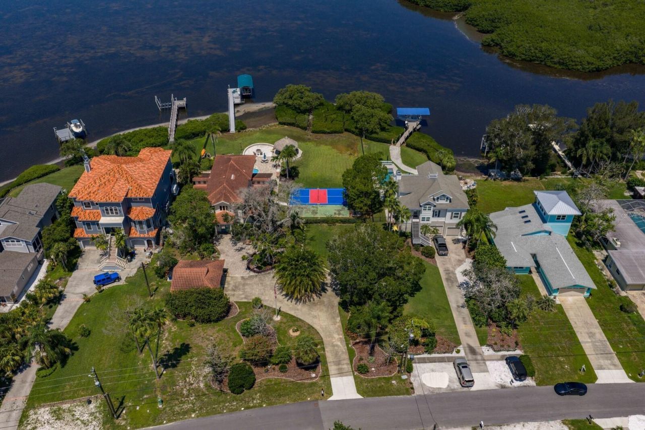 1632 Sea Breeze Drive, Tarpon Springs, FL 34689 Photo