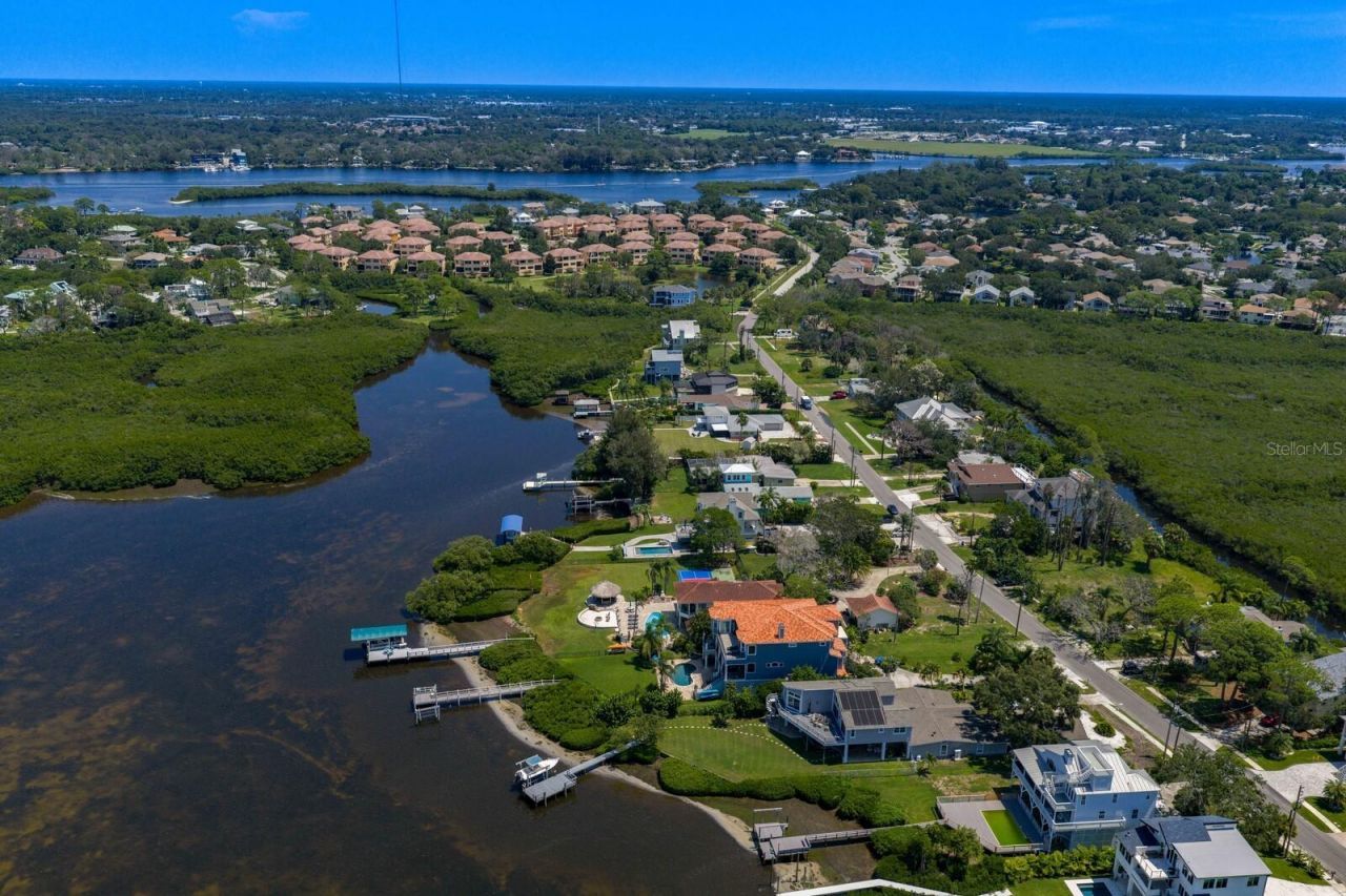 1632 Sea Breeze Drive, Tarpon Springs, FL 34689 Photo