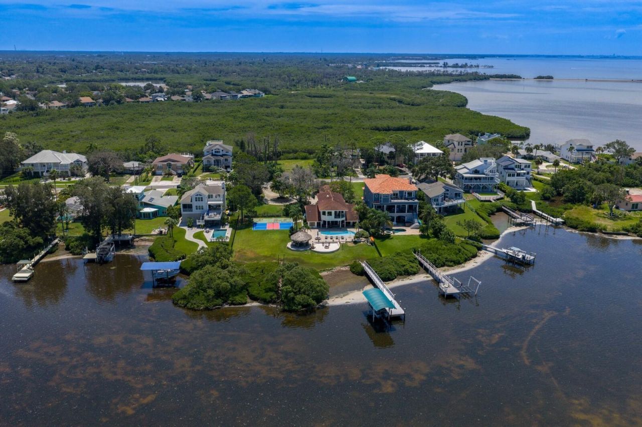 1632 Sea Breeze Drive, Tarpon Springs, FL 34689 Photo