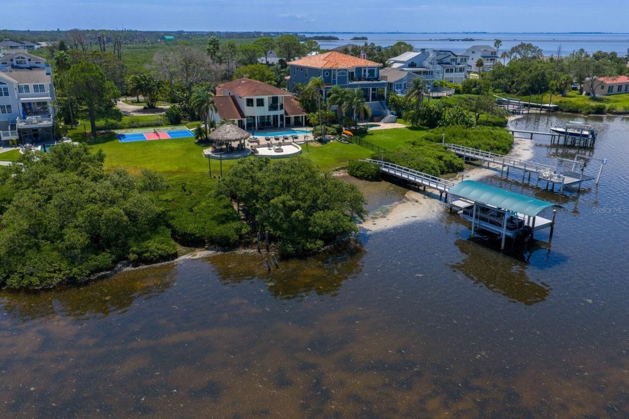 1632 Sea Breeze Drive, Tarpon Springs, FL 34689 Photo