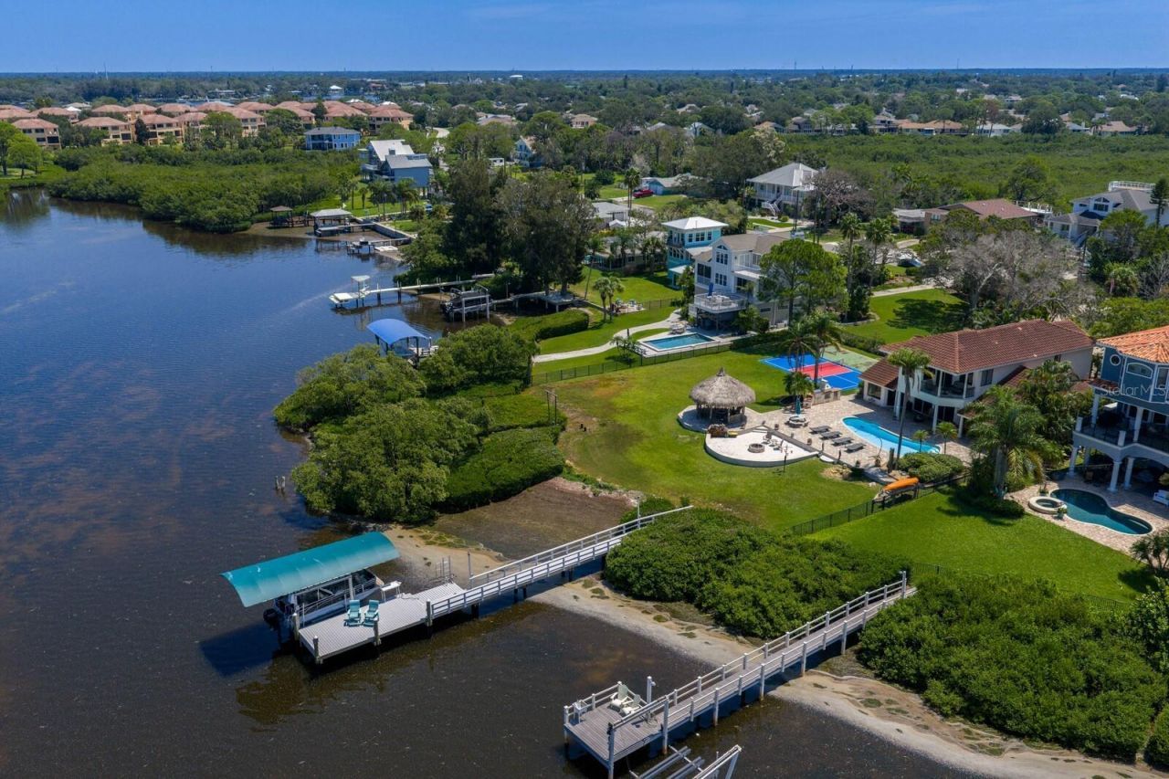 1632 Sea Breeze Drive, Tarpon Springs, FL 34689 Photo