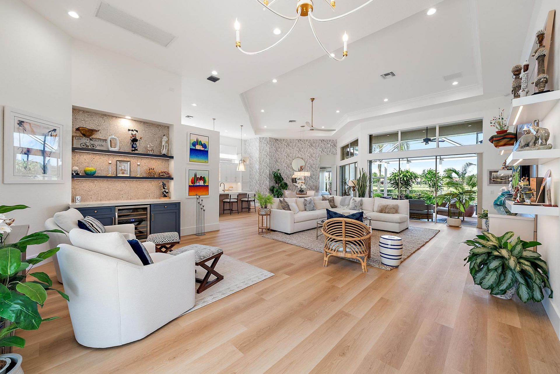 9004 Lakes Boulevard, West Palm Beach, FL 33412 Photo