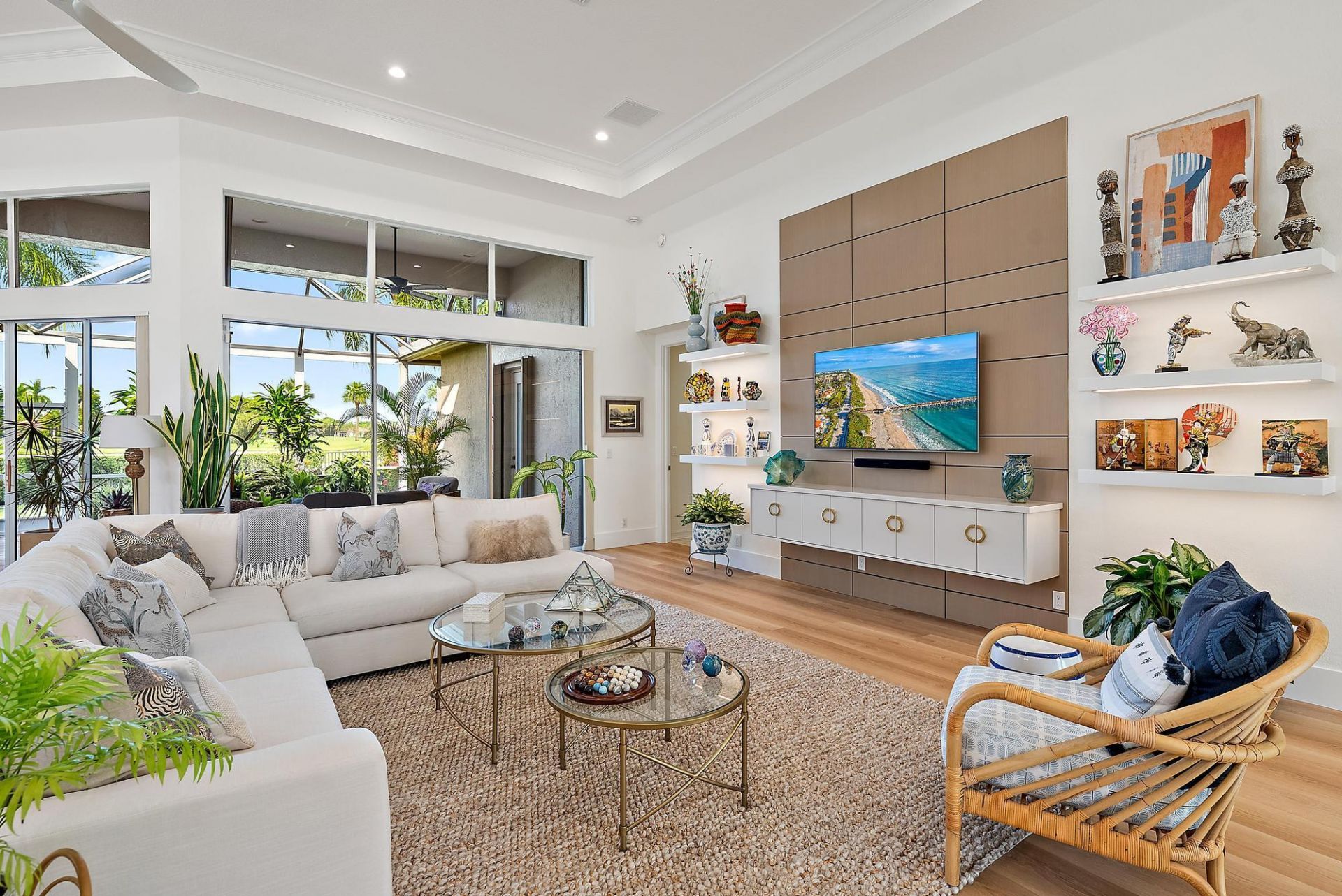 9004 Lakes Boulevard, West Palm Beach, FL 33412 Photo