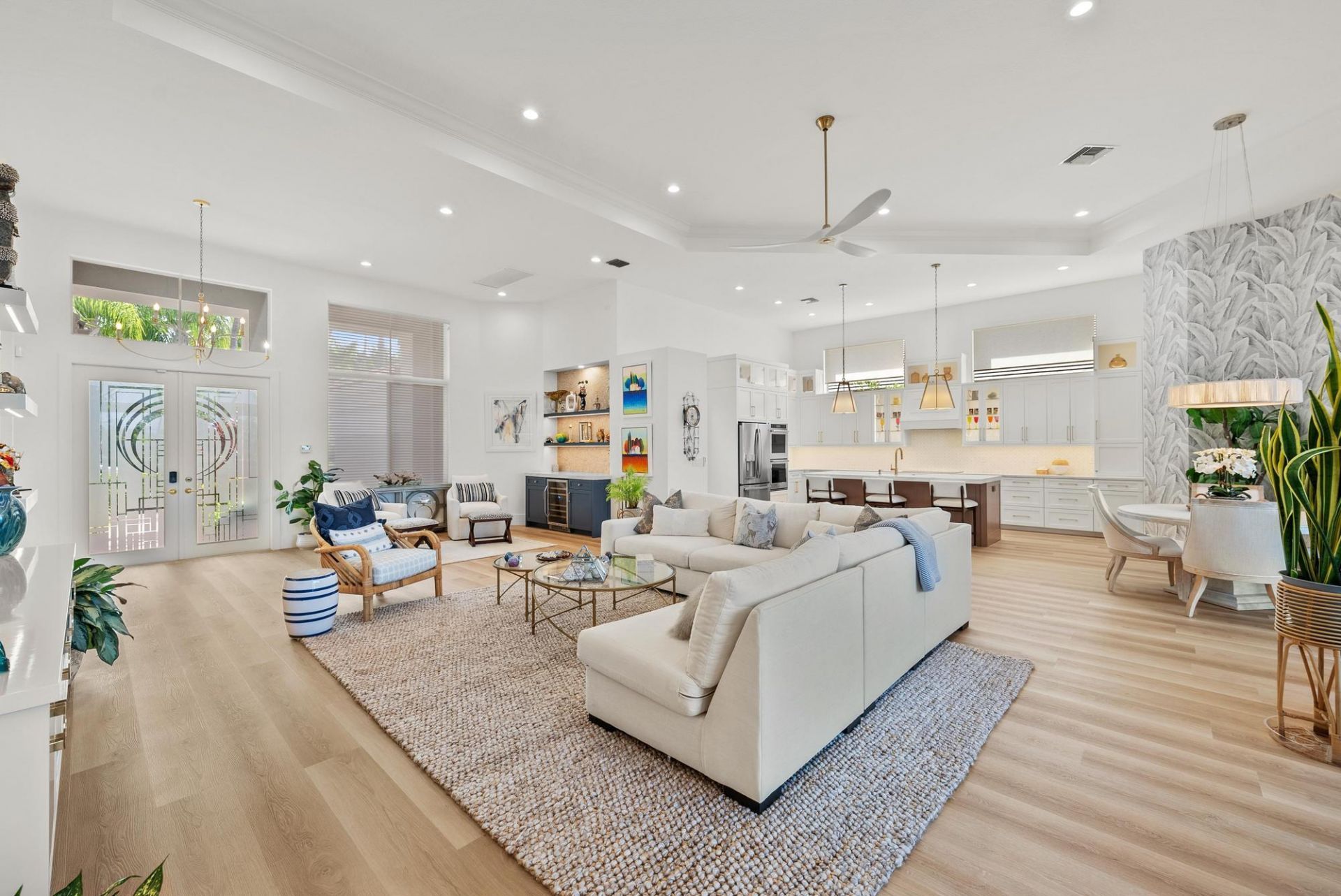 9004 Lakes Boulevard, West Palm Beach, FL 33412 Photo