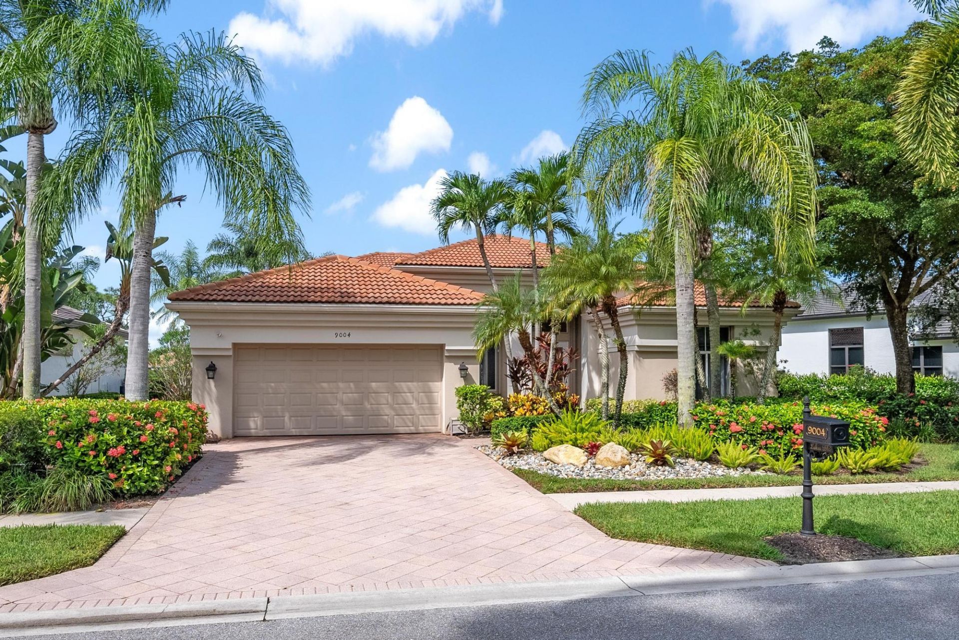 9004 Lakes Boulevard, West Palm Beach, FL 33412 Photo