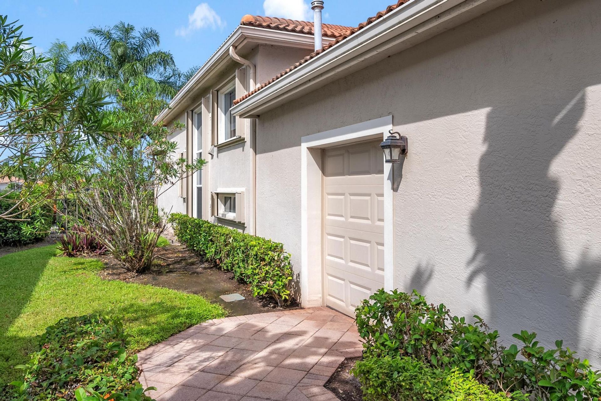 9004 Lakes Boulevard, West Palm Beach, FL 33412 Photo