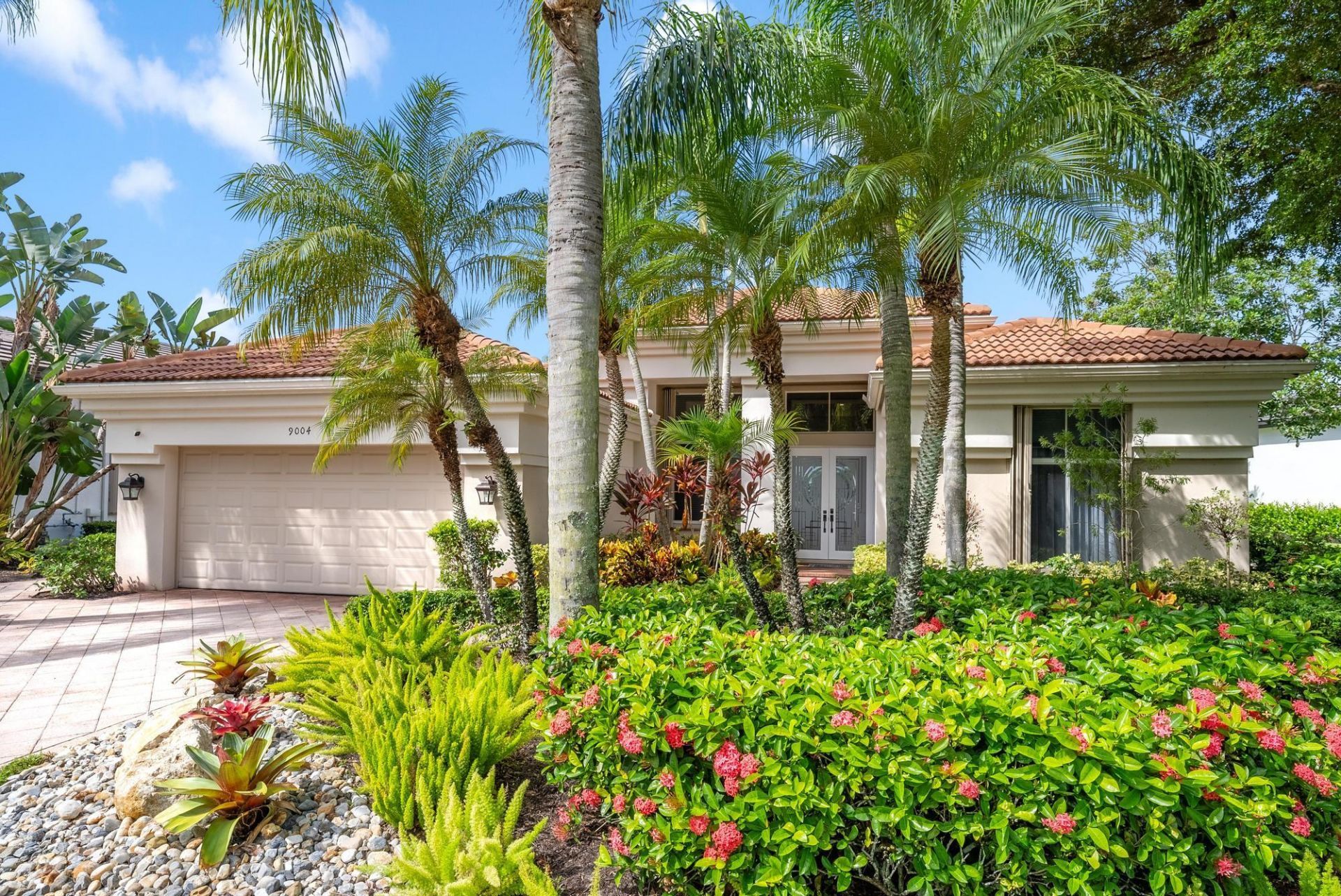 9004 Lakes Boulevard, West Palm Beach, FL 33412 Photo