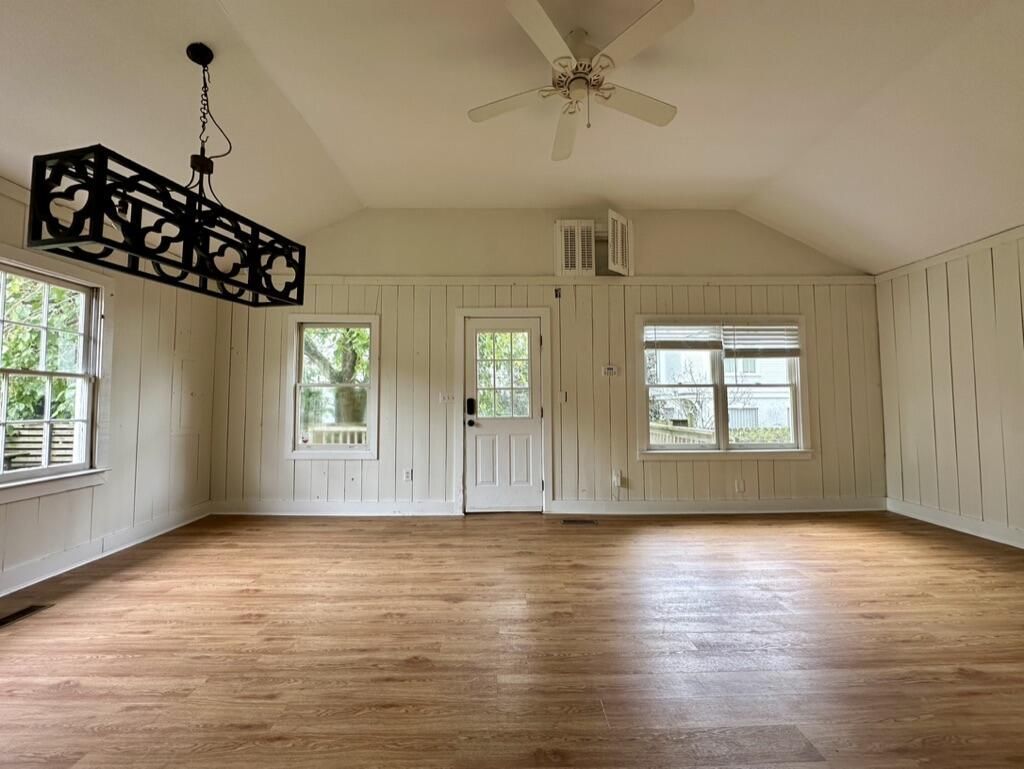 409 Station 22 1/2 Street Photo 11