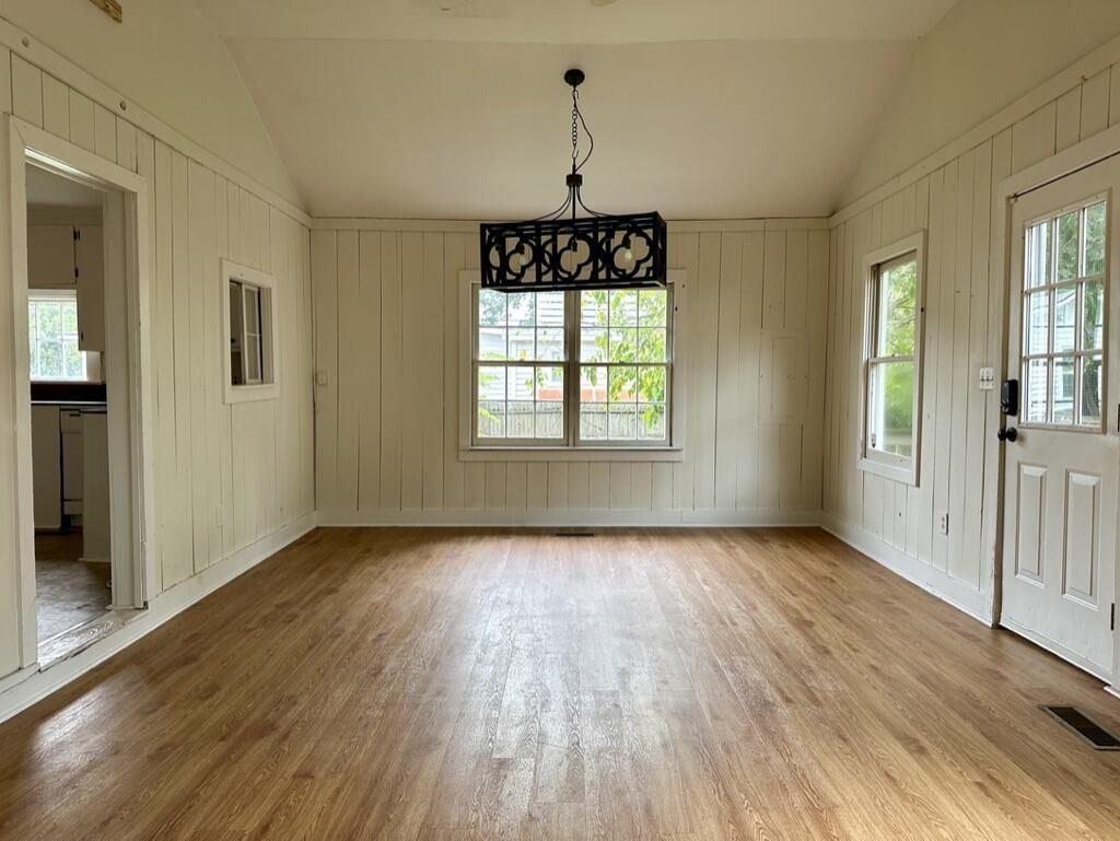 409 Station 22 1/2 Street Photo 12