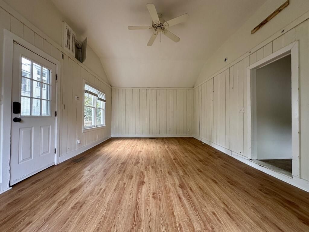 409 Station 22 1/2 Street Photo 13