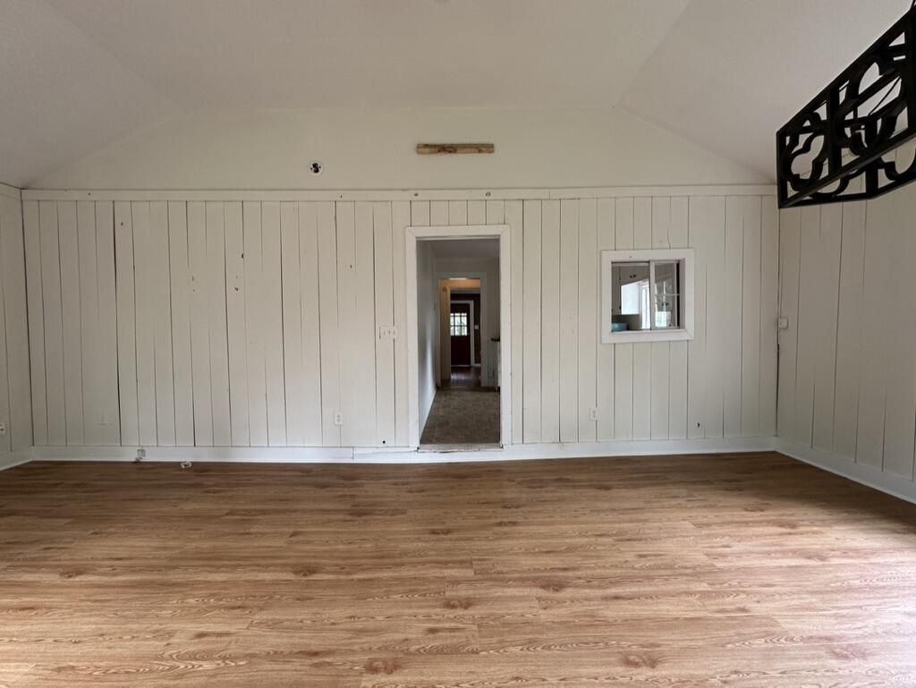 409 Station 22 1/2 Street Photo 14