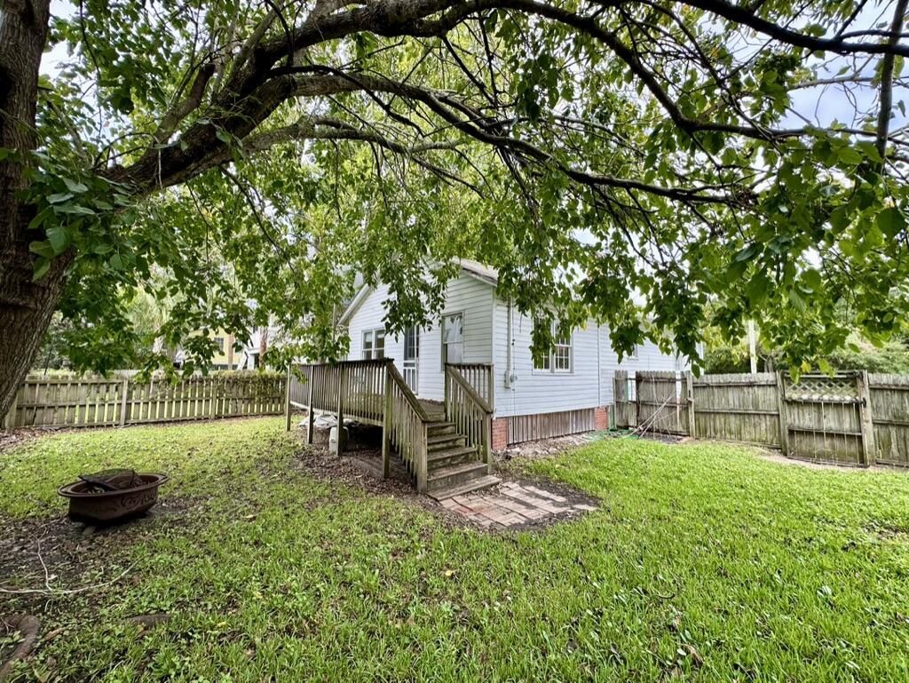 409 Station 22 1/2 Street Photo 15