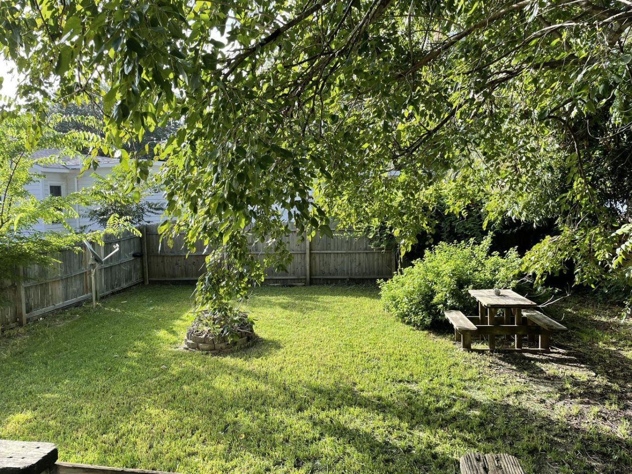 409 Station 22 1/2 Street Photo 16