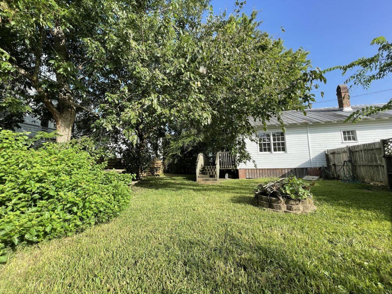 409 Station 22 1/2 Street Photo 17