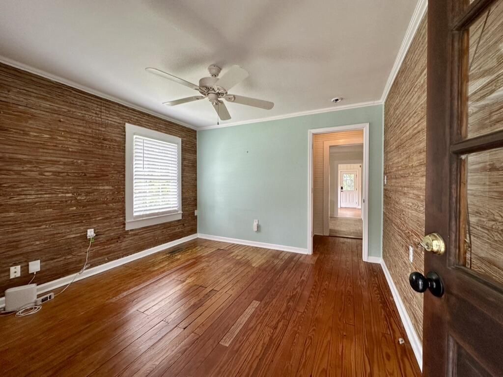 409 Station 22 1/2 Street Photo 4